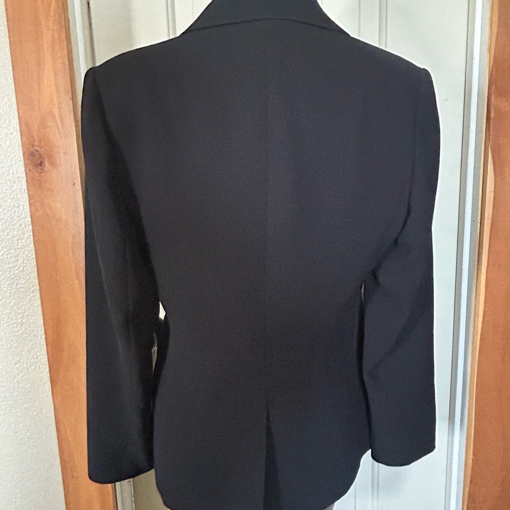 Blazer - Picture 4 of 9